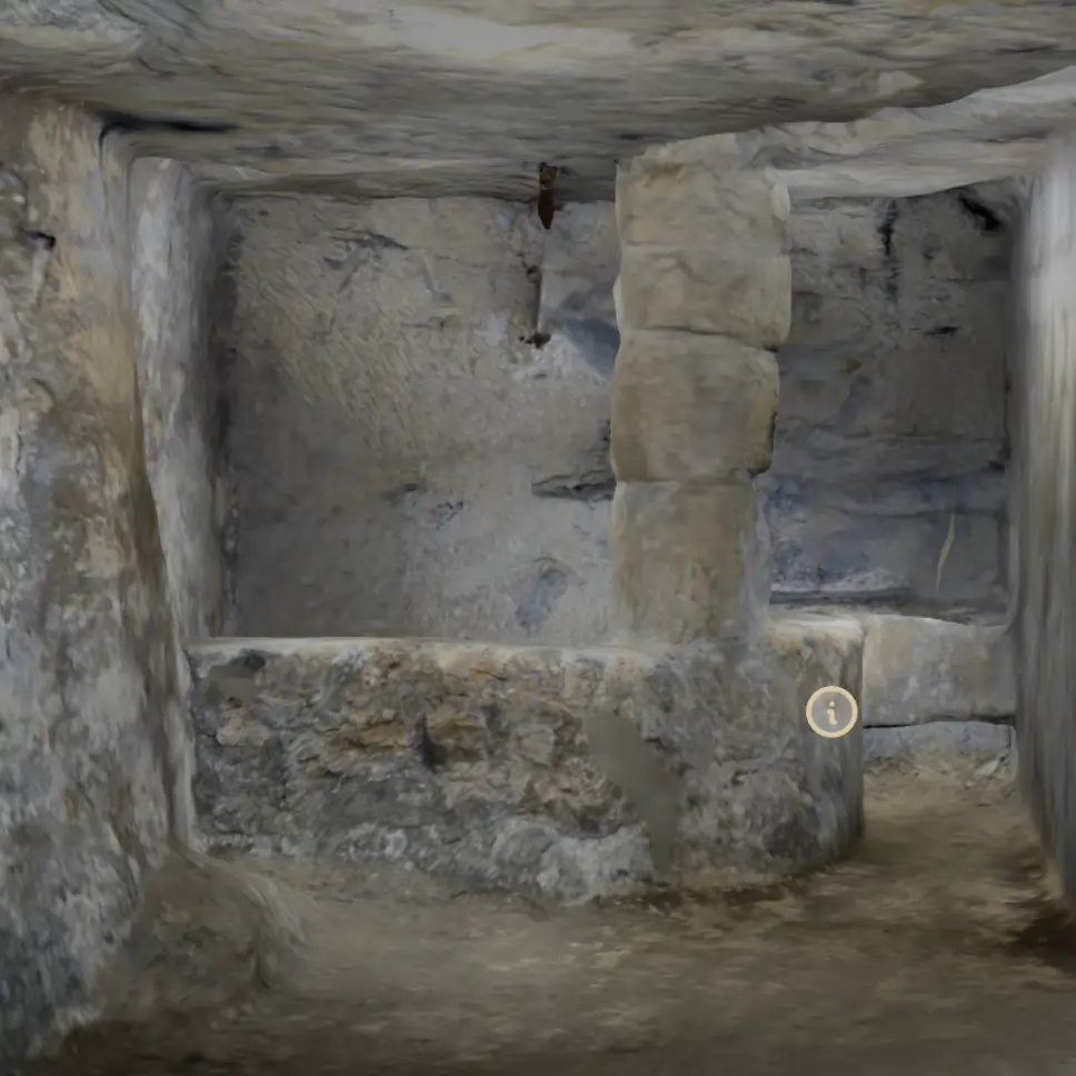 Puits carré dans les catacombes de Paris